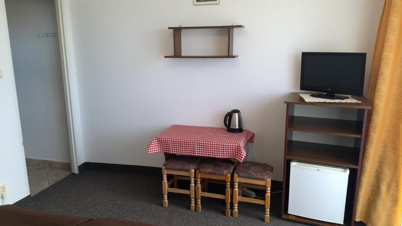 Klif Pokoje Goscinne W Centrum Blisko Morza Ustronie Morskie Exterior photo